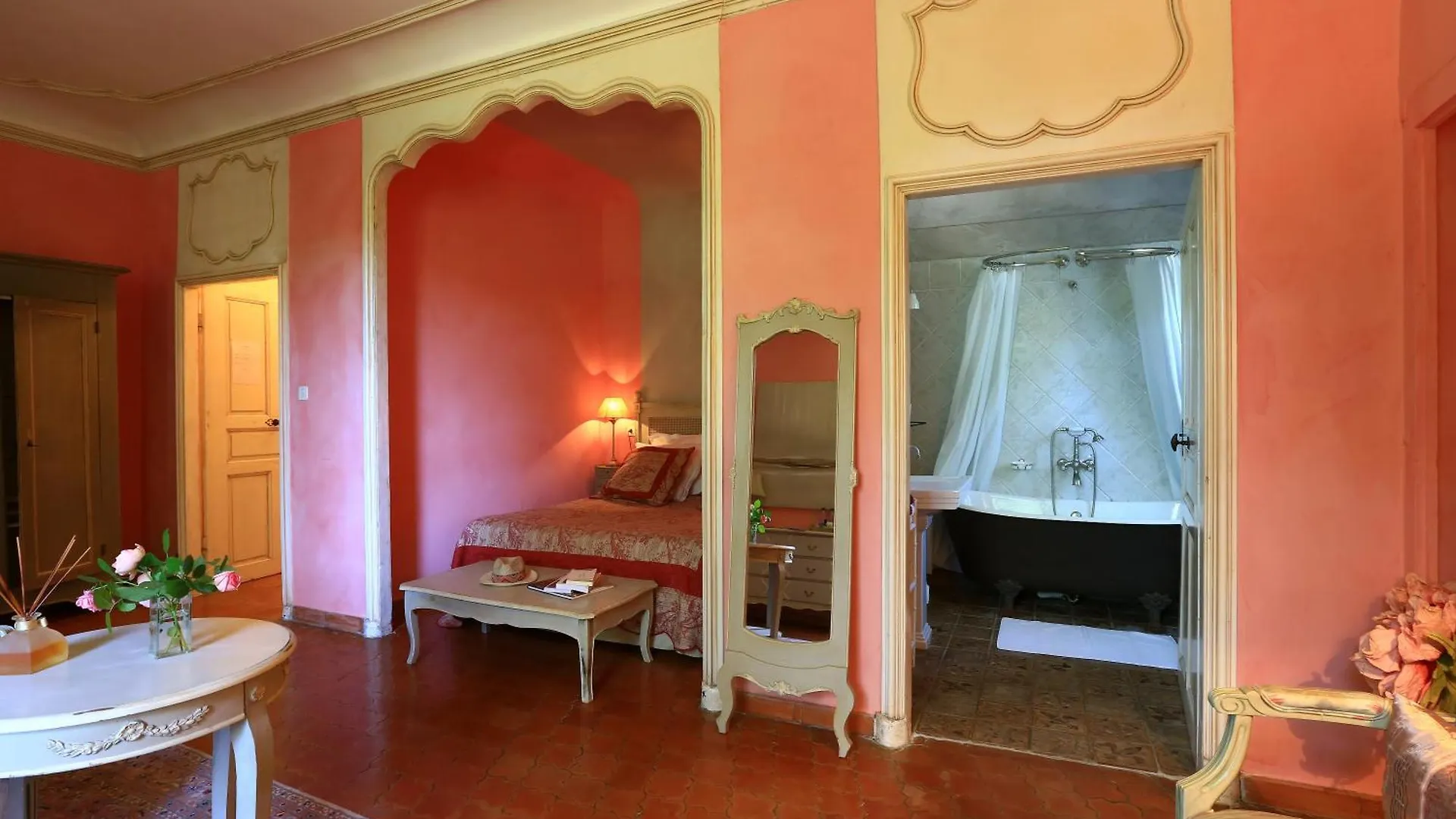 Domaine de Rhodes B&B Avignon France