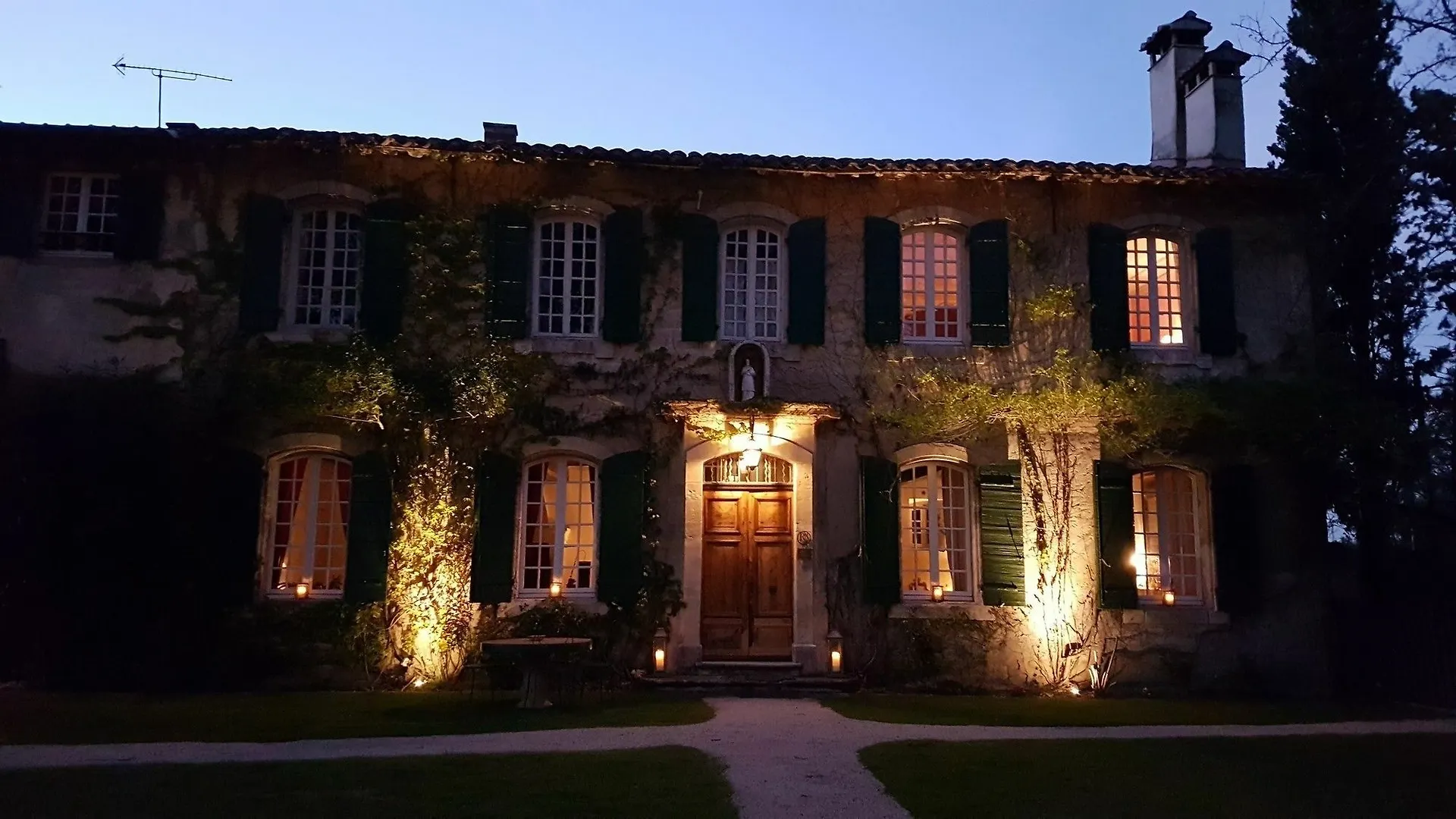 Oda ve Kahvaltı Domaine De Rhodes B&B Avinyon
